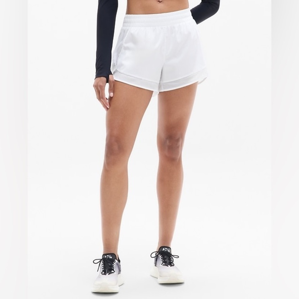 Athleta Mesh Racer Run‎ 4" Shorts White Size Medium